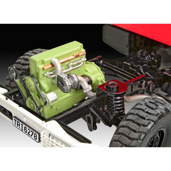 Сборная модель Revell Пожарная машина Mercedes-Benz Unimog U1300L TLF 8/18 уровень 5, масштаб 1:24, 210 деталей (RVL-07512) - Pampik - 9