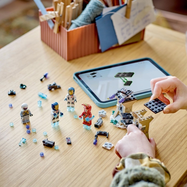 Конструктор LEGO Super Heroes Marvel Залізна Людина і Залізний легіон проти солдата Гідри 135 деталей (76288) - Pampik - 5