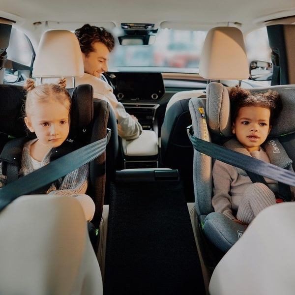 Автокрісло Lionelo Brave I-Size Black Carbon - Pampik - 20