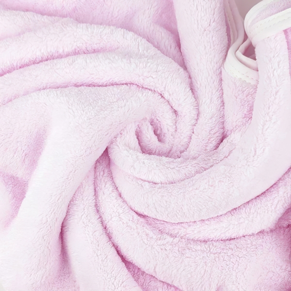 Дитячий рушник-куточок HomeBrand з вишивкою 80х80 см світло-бузковий (60091) - Pampik - 3