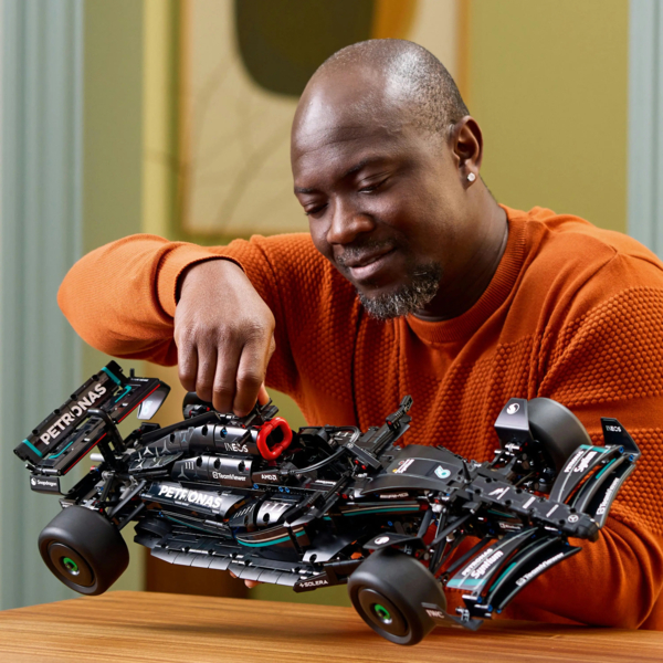 Конструктор LEGO Technic Mercedes-AMG F1 W14 E Performance, 1642 деталей (42171) - Pampik - 9