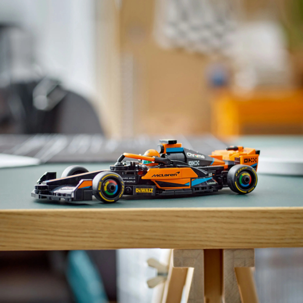 Конструктор LEGO Speed ​​Champions Автомобіль для гонки 2023 McLaren Formula 1, 245 деталей (76919) - Pampik - 6