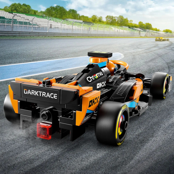 Конструктор LEGO Speed ​​Champions Автомобіль для гонки 2023 McLaren Formula 1, 245 деталей (76919) - Pampik - 7