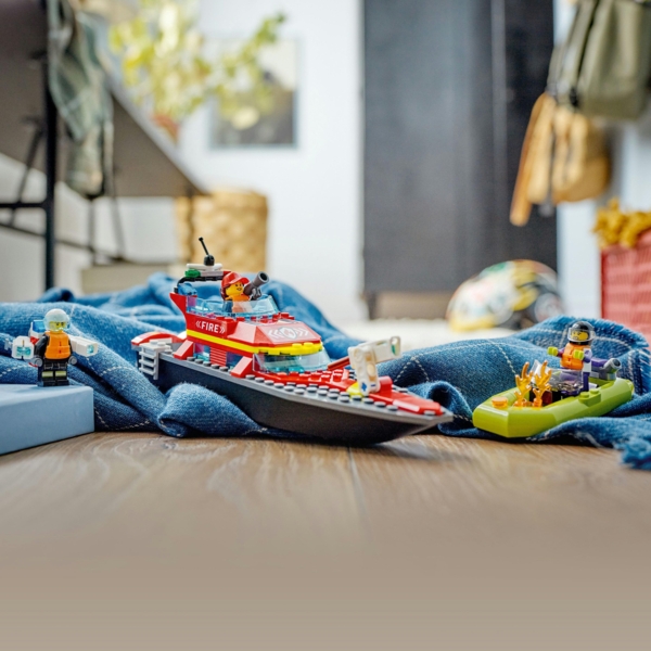 Конструктор LEGO City Човен пожежної бригади, 144 деталей (60373) - Pampik - 3