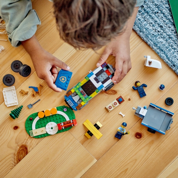 Конструктор LEGO City Мобільний майданчик для дресування поліцейських собак, 197 деталей (60369) - Pampik - 3