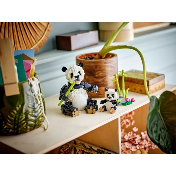 Конструктор LEGO Creator 3v1 Дикі тварини. Сімейство панд, 626 деталей (31165) - Pampik - 10