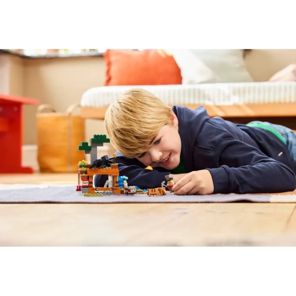 Конструктор LEGO Minecraft Експедиція в шахту броненосця, 247 деталей (21269) - Pampik - 9