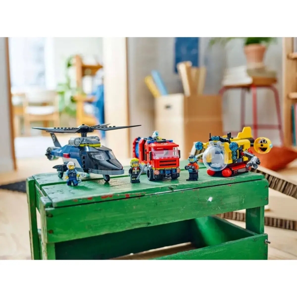 Конструктор LEGO City Ремикс вертолетов пожарных машин и подлодок, 874 детали (60462) - Pampik - 10