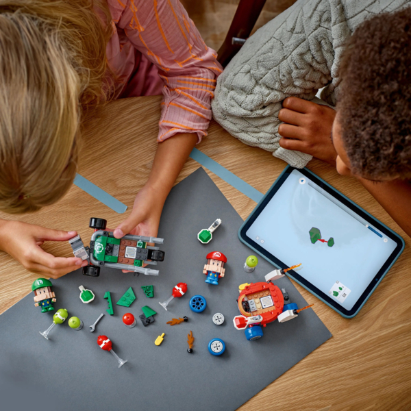 Конструктор Lego Super Mario Kart Baby Mario vs. Baby Luigi, 321 деталь (72034) - Pampik - 14