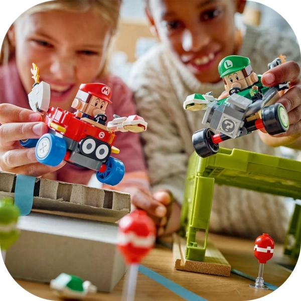 Конструктор Lego Super Mario Kart Baby Mario vs. Baby Luigi, 321 деталь (72034) - Pampik - 10