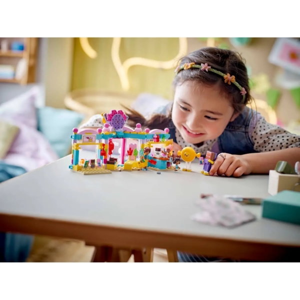 Конструктор LEGO Friends Кондитерская Хартлейк-Сити, 376 деталей (42649) - Pampik - 8