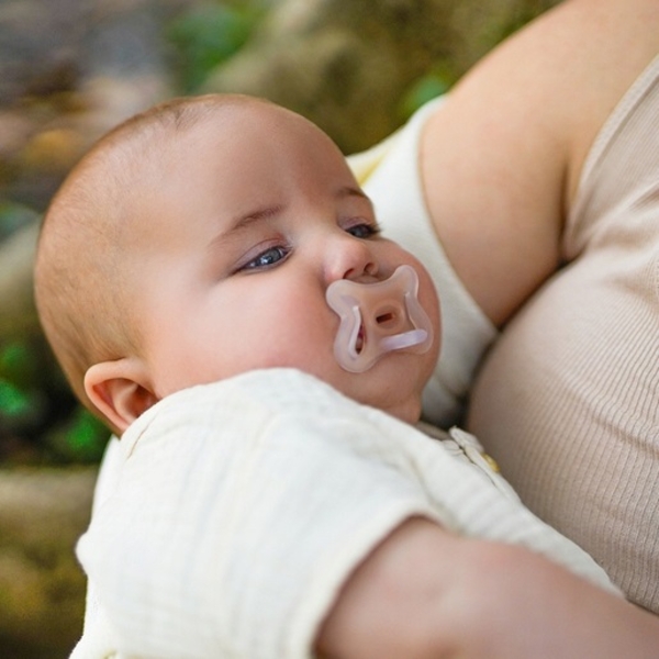 Пустушка силіконова Suavinex Zero.Zero, симетрична, 0-6 міс., бежевий (401405) - Pampik - 3