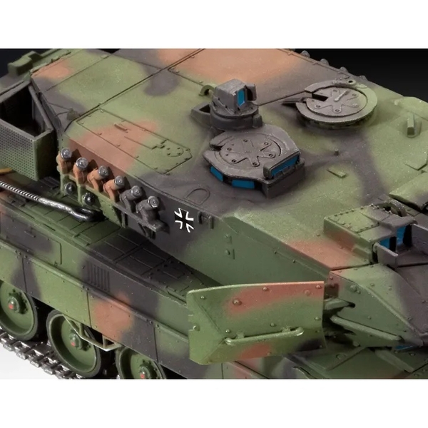 Збірна модель-копія Revell Танк Leopard 2 A6/A6M, рівень 4, масштаб 1:72, 168 деталей (RVL-03180) - Pampik - 4