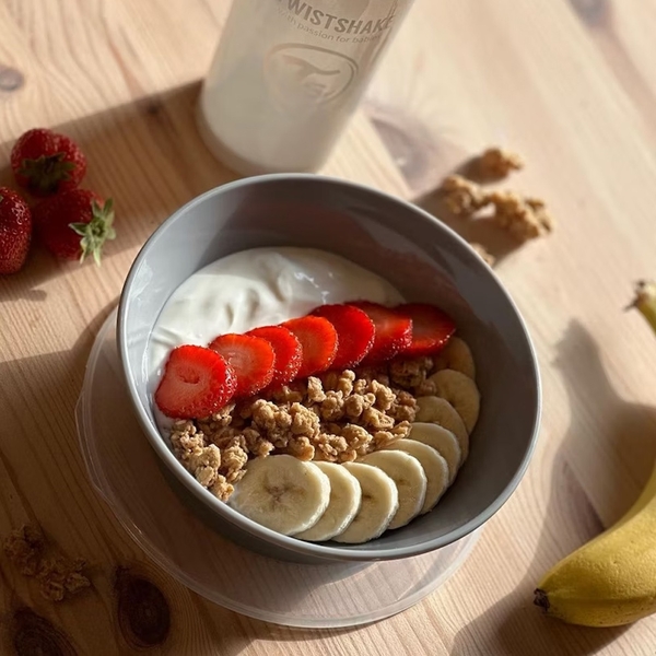 Глибока тарілка з кришкою Twistshake Pastel Grey (78154) - Pampik - 2