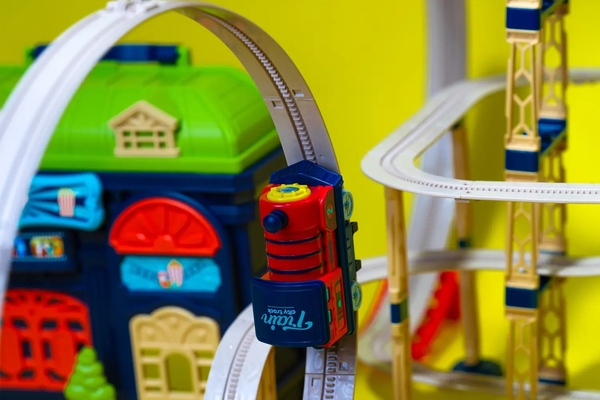 Ігровий набір Otamanko Трюкова залізниця Хоробрий паровозик, 175 деталей (532.02.29) - Pampik - 5