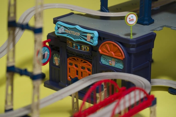 Ігровий набір Otamanko Трюкова залізниця Хоробрий паровозик, 222 деталі (532.02.32) - Pampik - 9