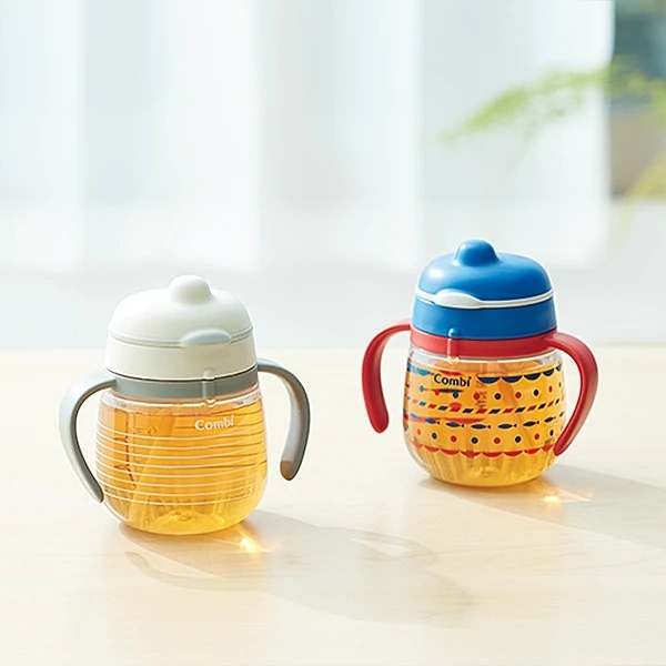 Поильник-непроливайка Combi LakuMug 113394, 240 мл, синій (32737) - Pampik - 5