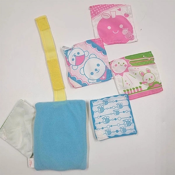 М'яка тактильна іграшка Combi Серветниця 111812 (21120) - Pampik - 4