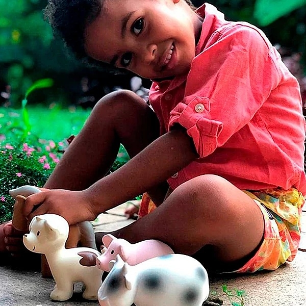 Погремушка-прорезыватель Tikiri 95002, каучук, белый (24982) - Pampik - 7