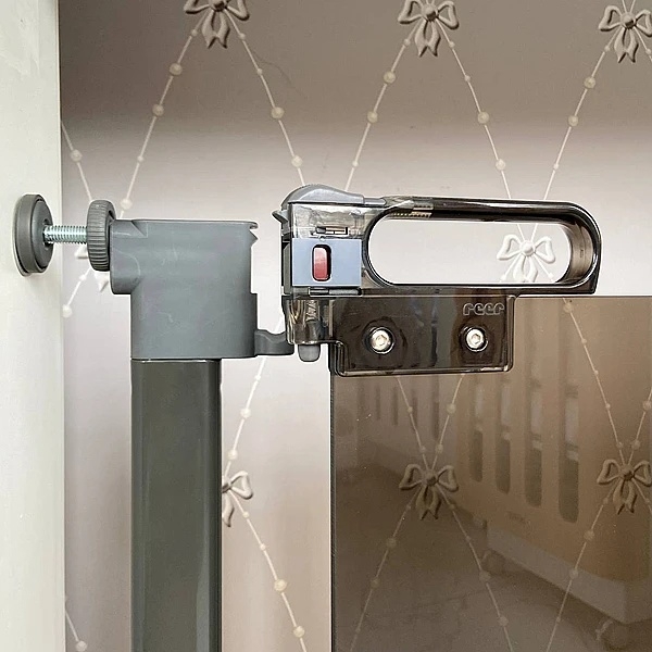 Безопасная ограда-барьер для дверей Reer + дополнительное крепление, серый (46031/23635) - Pampik - 7