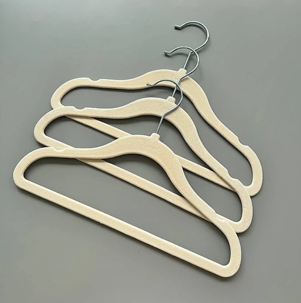 Набір вішалок 3 Sprouts, 15 шт., молочний (IHVCRM/38057) - Pampik - 4