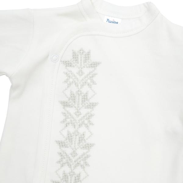 Хрестильний набір для хлопчика Twins з світло-сірою вишивкою, р.62, світло-бежевий (TCB62E-101) - Pampik - 2