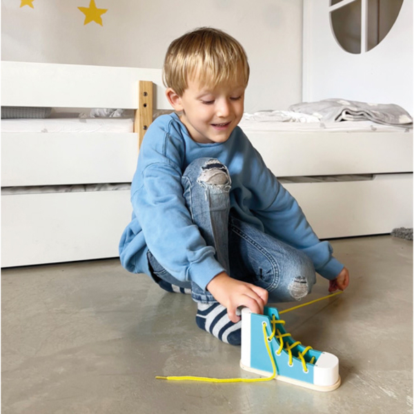 Іграшка дерев'яна шнурівка Legler, 1 шт. в асортименті (6475/32980) - Pampik - 5