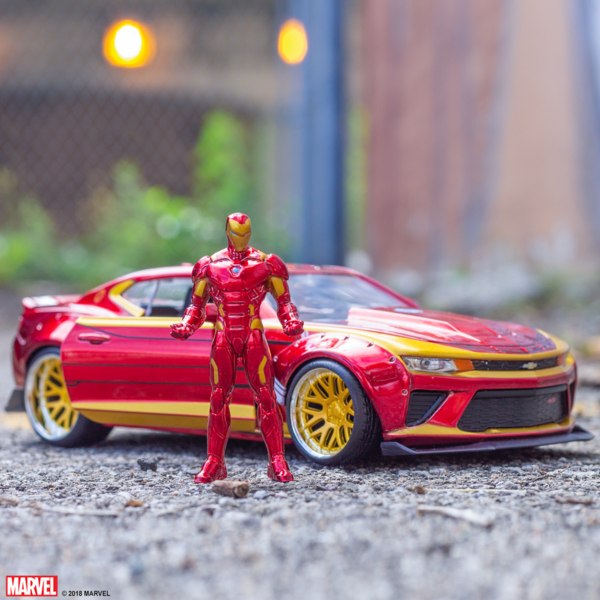 Машина металева Jada Марвел. Месники Шевроле Камаро (2016) з фігуркою Залізної людини, 1:24, червоний (253225003) - Pampik - 11