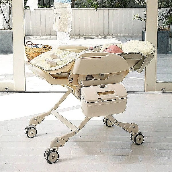 Люлька-трансформер автоматична Combi Fealetto Auto Swing, білий (116432/38403) - Pampik - 7