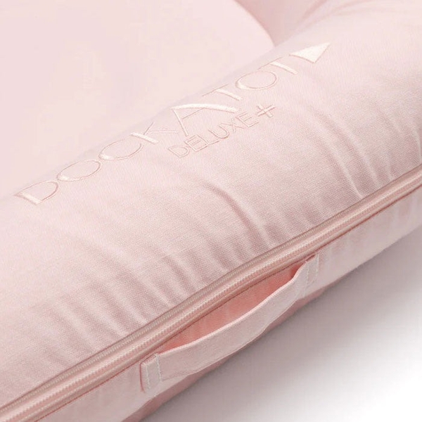 Змінний чохол для матраца-кокона DockATot Deluxe+, 0-8 міс., Blossom Chambray (204145) - Pampik - 5