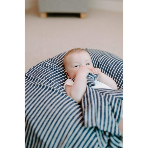 Подарунковий набір Aden + Anais Navy Stripe, пелюшка та шапочка, темно-синій з білим (AA20003) - Pampik - 3