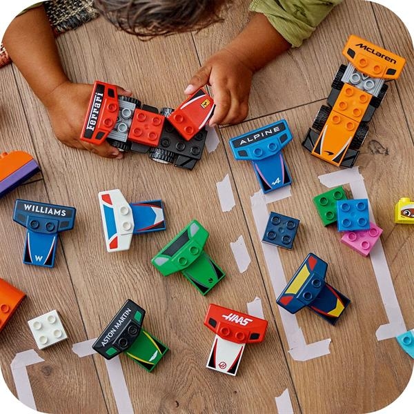 Конструктор LEGO DUPLO Town Автомобили для гонки и пилоты команд Формулы-1, 70 деталей (10445) - Pampik - 6