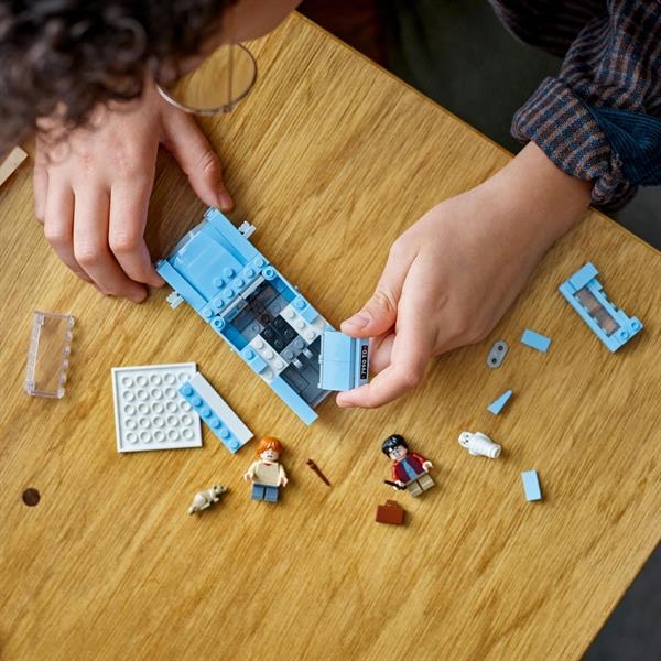 Конструктор LEGO Harry Potter Летючий Форд Англія 165 деталей (76424) - Pampik - 6