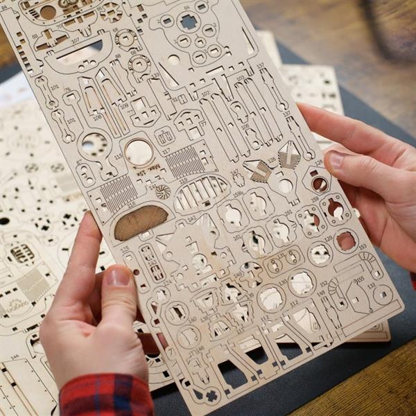 Деревянный механический 3D конструктор Ugears Трицикл UGR-S (70216) - Pampik - 11