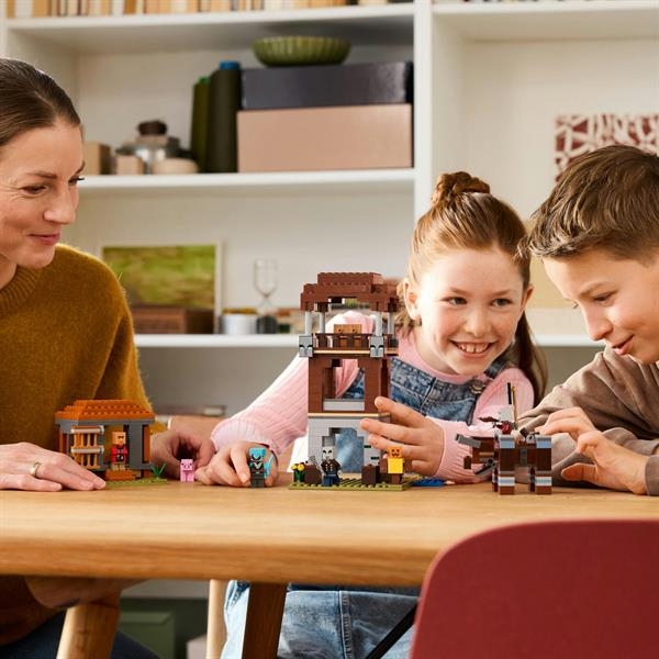Конструктор LEGO Minecraft Аванпост розбійників і спустошувач, 665 деталей (21278) - Pampik - 14