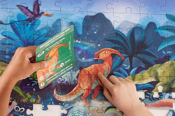 Пазл-панорама Hape Динозавры светятся 150 см, 200 эл. (E1632) - Pampik - 3