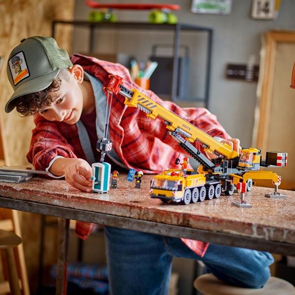 Конструктор LEGO City Жовтий пересувний будівельний кран 1116 деталей (60409) - Pampik - 8