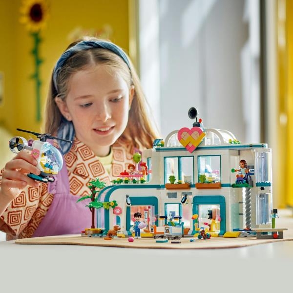 Конструктор LEGO Friends Лікарня в Хартлейк-Сіті 1045 деталей (42621) - Pampik - 6