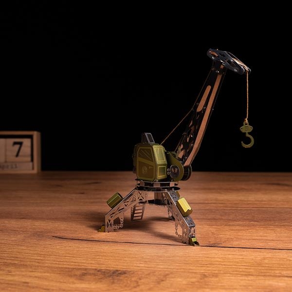 Колекційна модель-конструктор Metal Time Mighty Machine Портовий кран механічний, двоколірний (MT055) - Pampik - 7