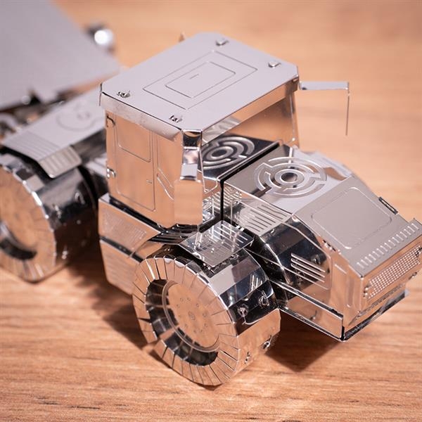 Колекційна модель-конструктор Metal Time Tractor Slobozhanets Трактор ХТЗ (MT074) - Pampik - 7