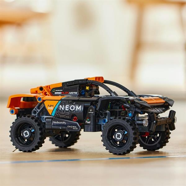 Конструктор LEGO Technic Автомобіль для перегонів NEOM McLaren Extreme E 252 деталі (42166) - Pampik - 8