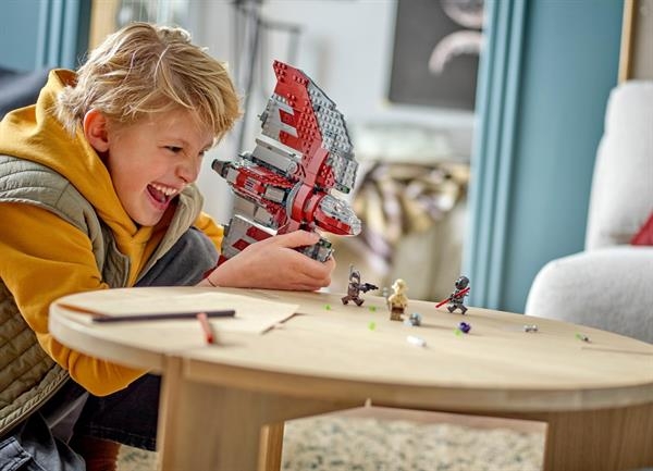 Конструктор LEGO Star Wars Шатл джедаїв T-6 Асоки Тано 601 деталь (75362) - Pampik - 2