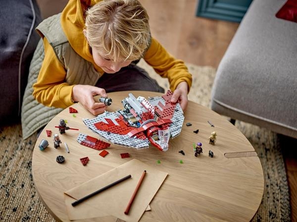 Конструктор LEGO Star Wars Шатл джедаїв T-6 Асоки Тано 601 деталь (75362) - Pampik - 3