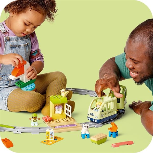 Конструктор LEGO DUPLO Town Інтерактивний пригодницький потяг 57 деталей (10427) - Pampik - 6