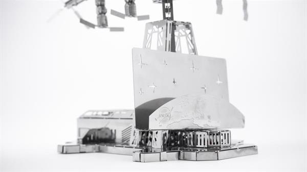 Колекційна модель-конструктор Metal Time Astronaut's Lodge Космічна станція МКС, механічна (MT017) - Pampik - 7