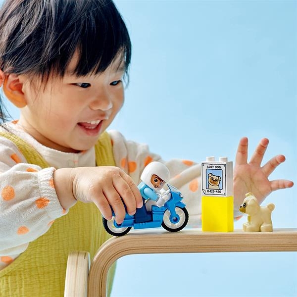 Конструктор LEGO DUPLO Rescue Поліцейський мотоцикл 5 деталей (10967) - Pampik - 3