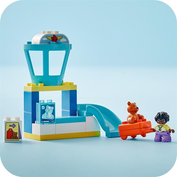 Конструктор LEGO DUPLO Town Впервые в аэропорту, 23 детали (10443) - Pampik - 9