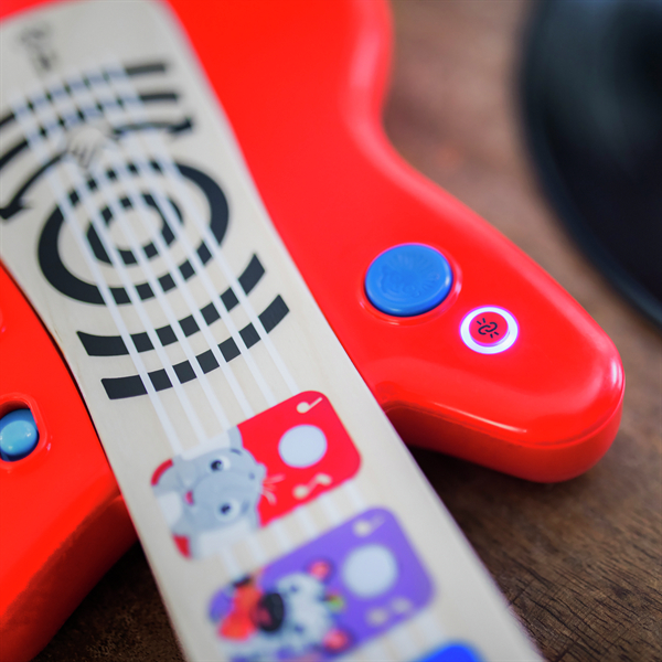 Музична іграшка Baby Einstein Magic Touch Гітара червоний Together in Tune (800901) - Pampik - 4