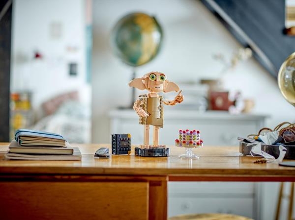 Конструктор LEGO Harry Potter Ельф-домовик Доббі 403 деталі (76421) - Pampik - 3