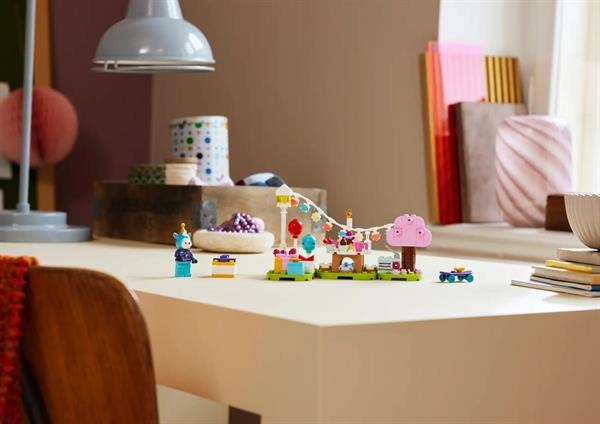 Конструктор LEGO Animal Crossing Вечірка з нагоди дня народження Julian 170 деталей (77046) - Pampik - 4